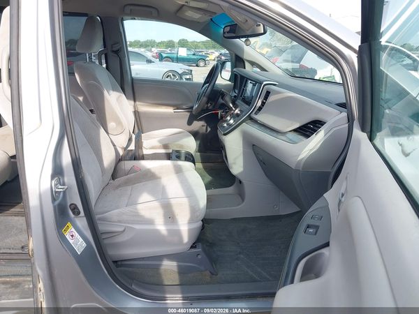 2016 TOYOTA SIENNA LE 8 PASSENGER