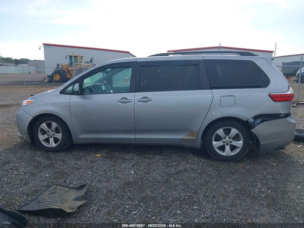2016 TOYOTA SIENNA LE 8 PASSENGER