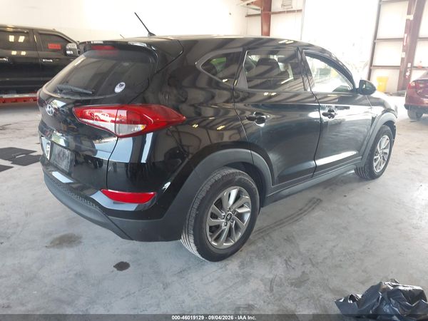 2018 HYUNDAI TUCSON SE — I4