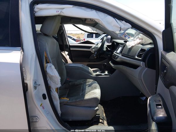 2016 TOYOTA HIGHLANDER LE V6