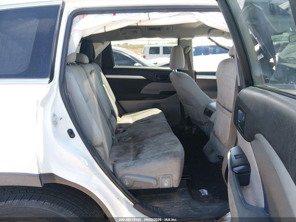 2016 TOYOTA HIGHLANDER LE V6
