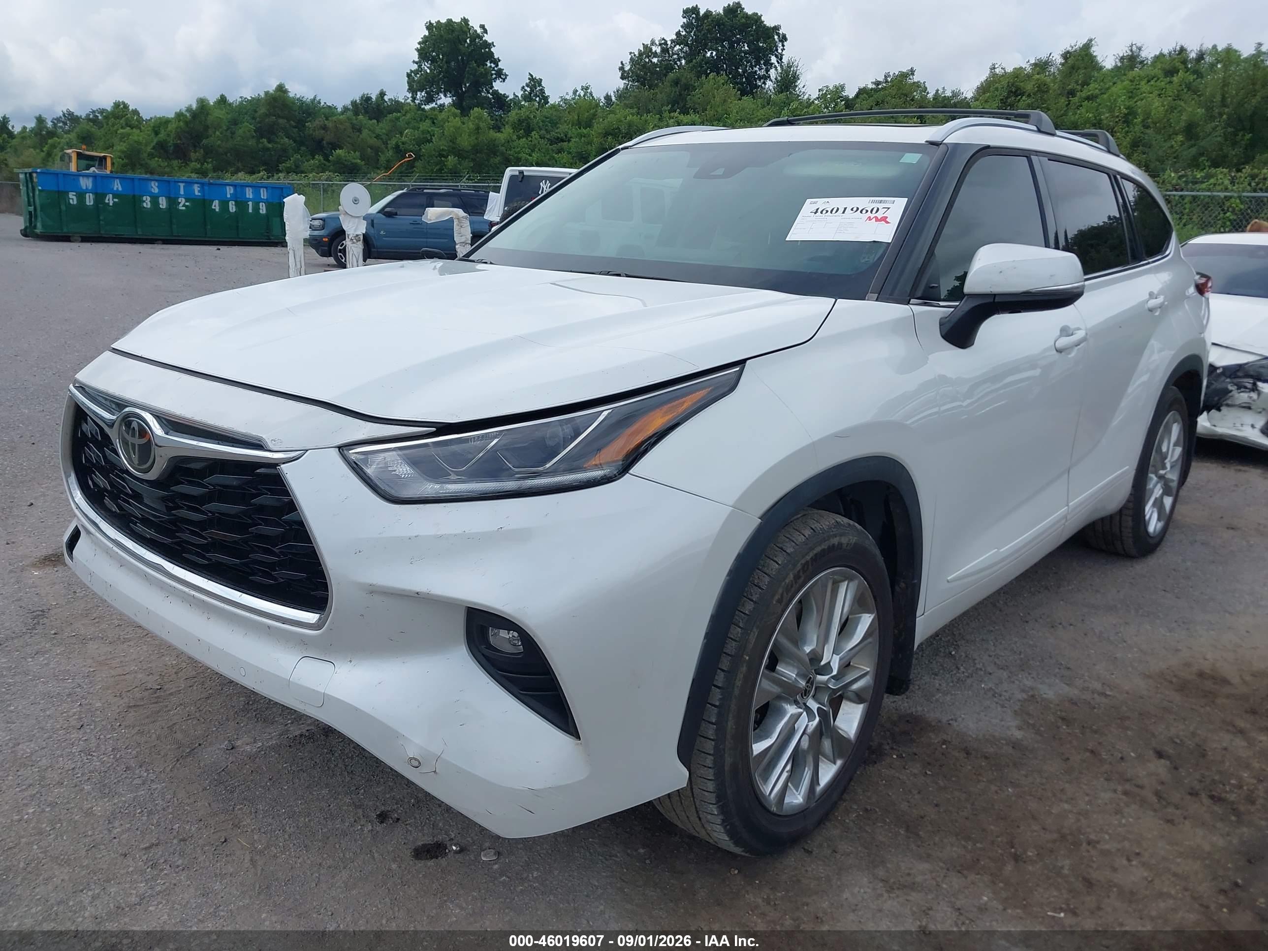 2023 TOYOTA HIGHLANDER LIMITED — I2