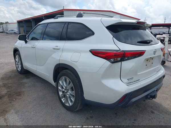 2023 TOYOTA HIGHLANDER LIMITED — I3