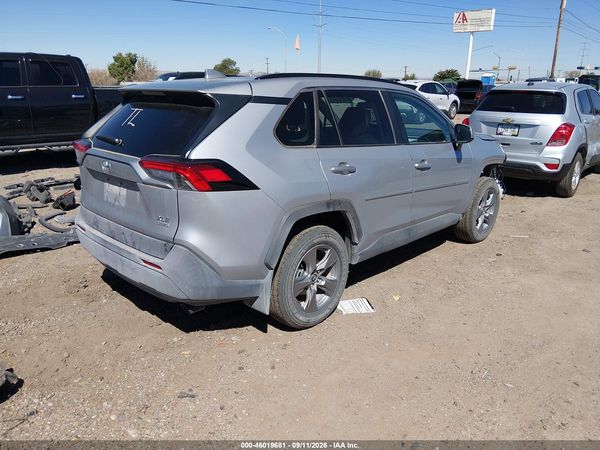 2025 TOYOTA RAV4 XLE — I4
