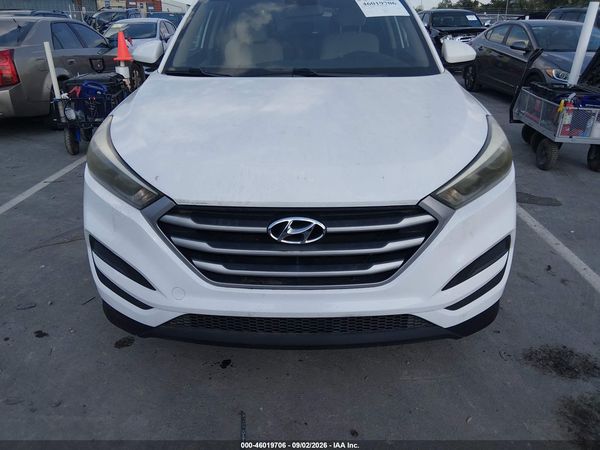 2017 HYUNDAI TUCSON SE