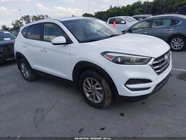 2017 HYUNDAI TUCSON SE