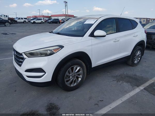2017 HYUNDAI TUCSON SE