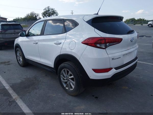 2017 HYUNDAI TUCSON SE