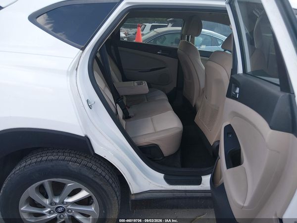 2017 HYUNDAI TUCSON SE
