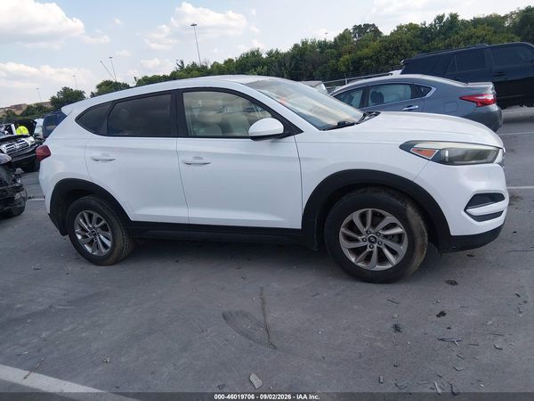 2017 HYUNDAI TUCSON SE