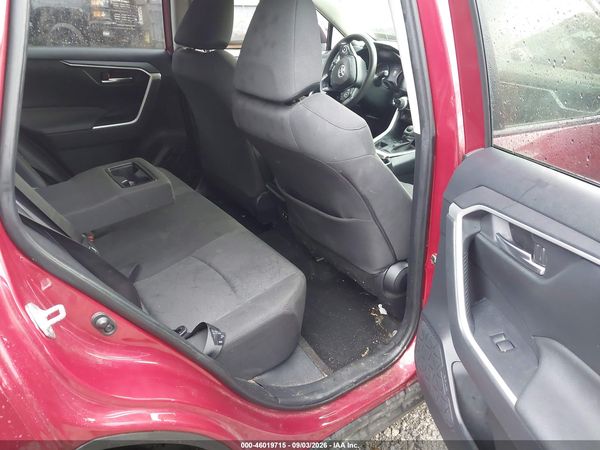 2019 TOYOTA RAV4 XLE — I8