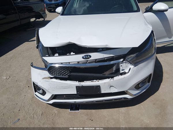 2017 KIA CADENZA PREMIUM — I6