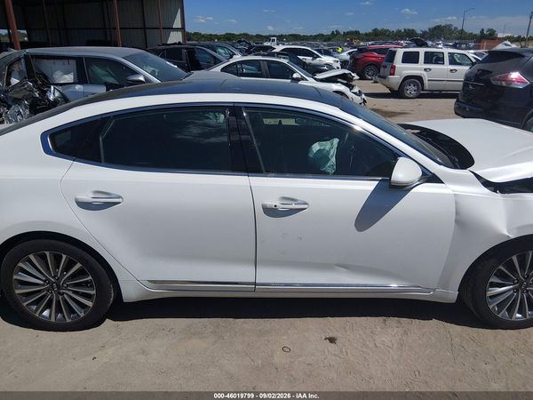 2017 KIA CADENZA PREMIUM — I116