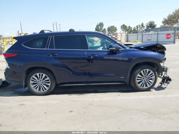 2023 TOYOTA HIGHLANDER HYBRID PLATINUM — I116