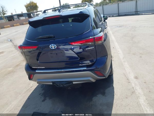 2023 TOYOTA HIGHLANDER HYBRID PLATINUM — I119