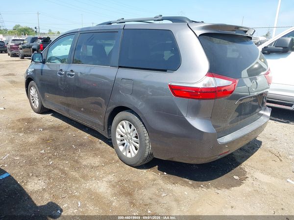 2016 TOYOTA SIENNA XLE 8 PASSENGER