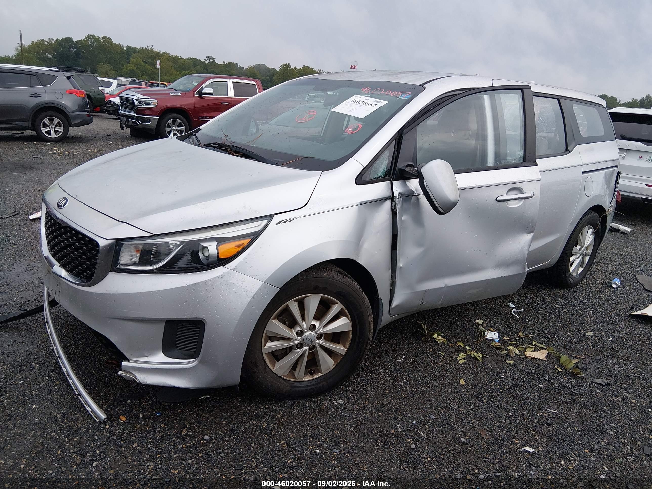 2016 KIA SEDONA L — I2