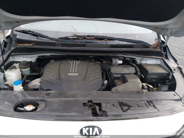 2016 KIA SEDONA L — I10