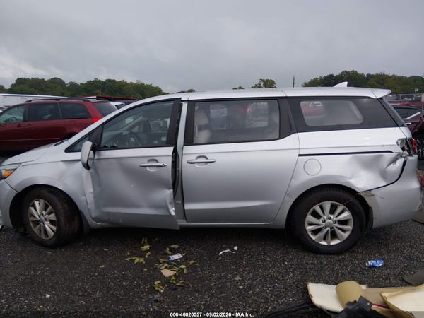 2016 KIA SEDONA L — I117