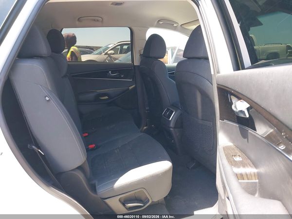 2019 KIA SORENTO 3.3L S — I8