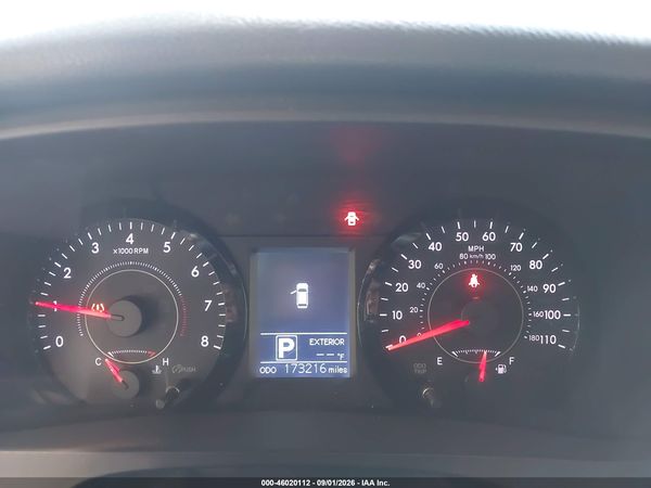 2015 TOYOTA SIENNA LE 8 PASSENGER — I7