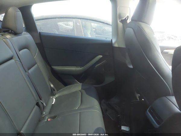 2024 TESLA MODEL Y — I8