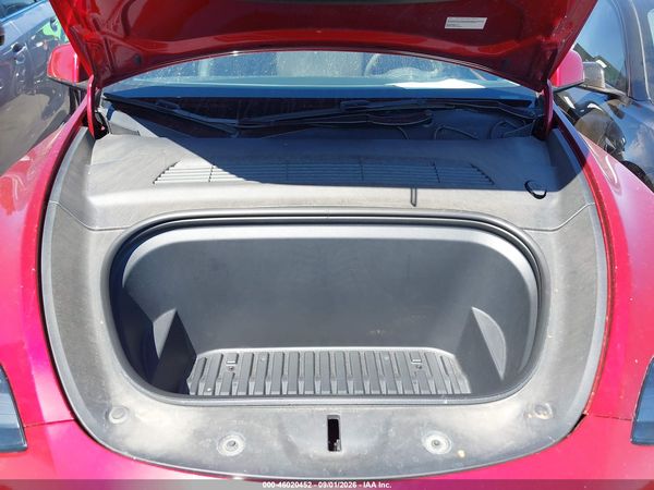 2024 TESLA MODEL Y — I10