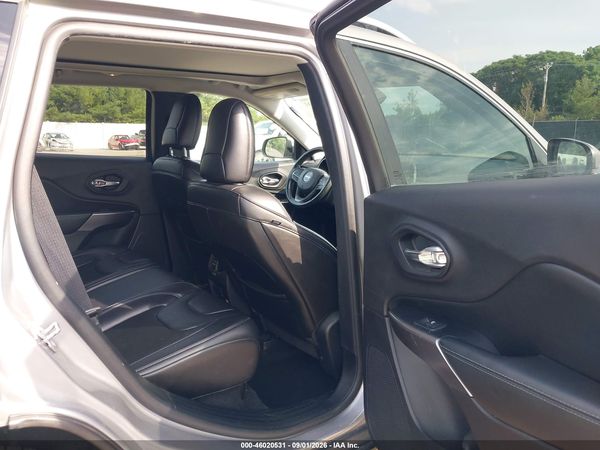 2019 JEEP CHEROKEE LATITUDE PLUS 4X4 — I8