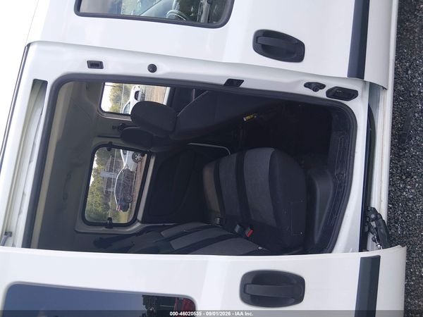 2017 RAM PROMASTER CITY TRADESMAN SLT — I8