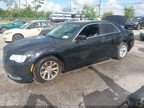 2015 CHRYSLER 300 — I2