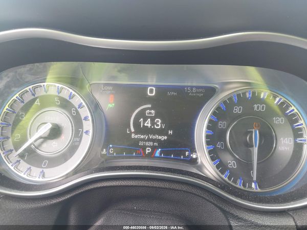 2015 CHRYSLER 300 LIMITED — I7