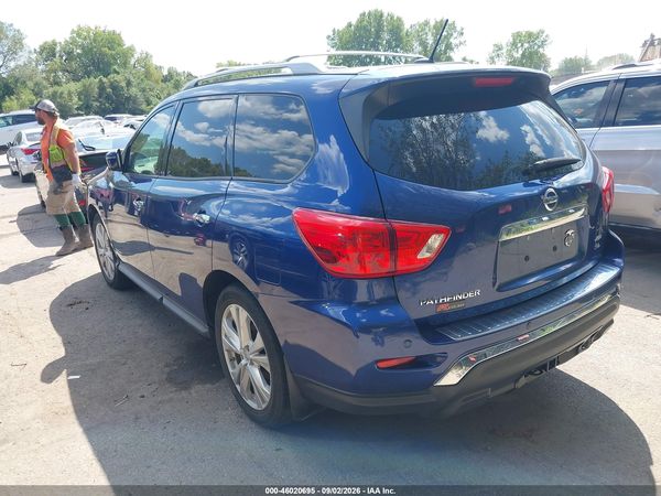 2018 NISSAN PATHFINDER SL — I3