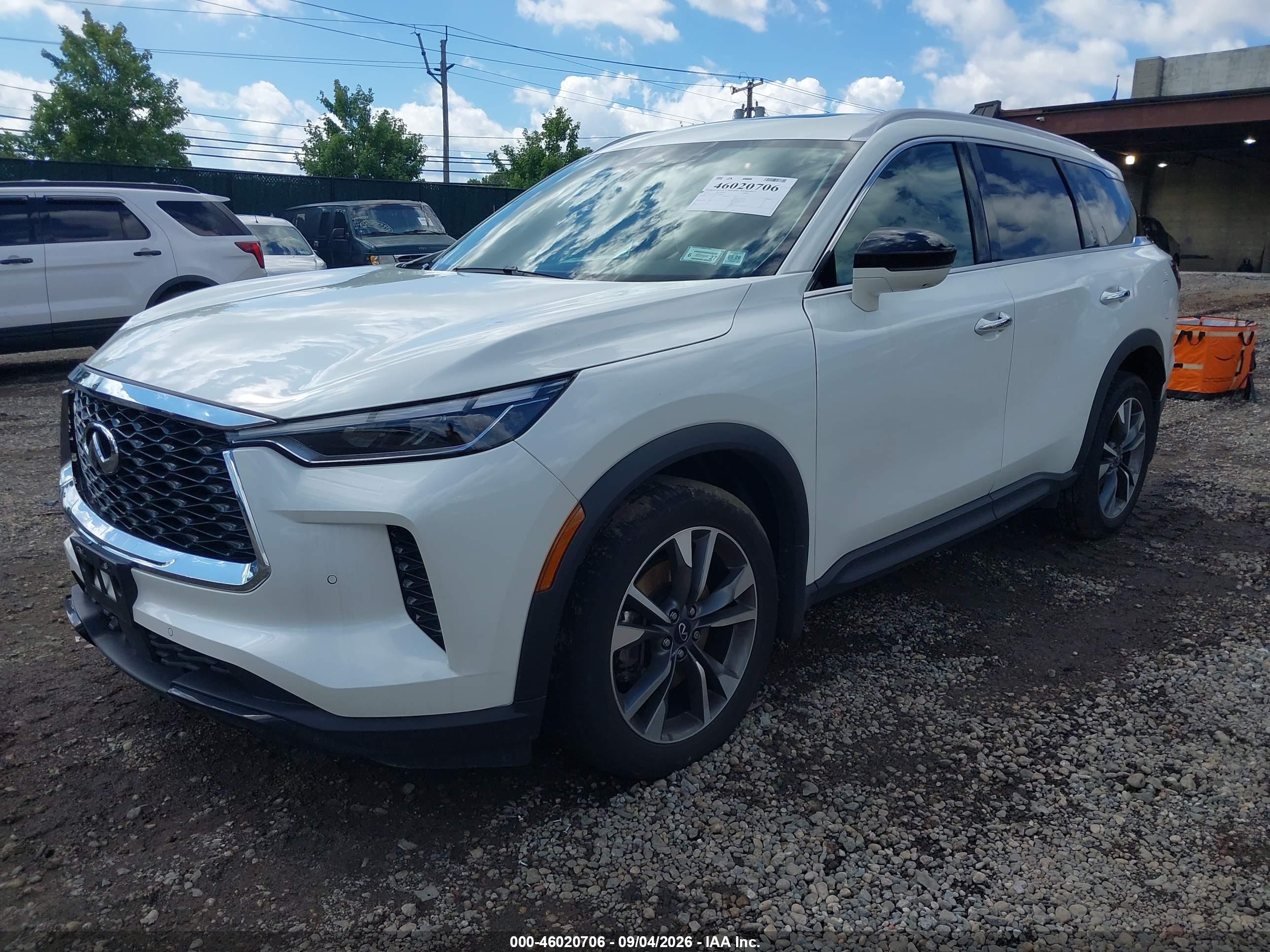 2025 INFINITI QX60 LUXE AWD — I2