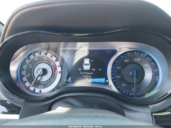 2018 CHRYSLER 300 300S — I7