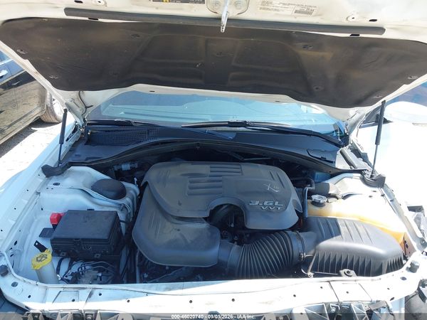 2018 CHRYSLER 300 300S — I10