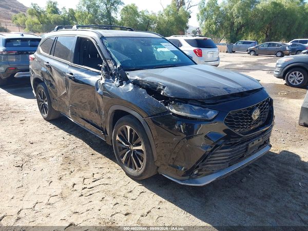 2021 TOYOTA HIGHLANDER XSE — I1