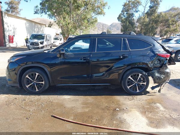 2021 TOYOTA HIGHLANDER XSE — I117