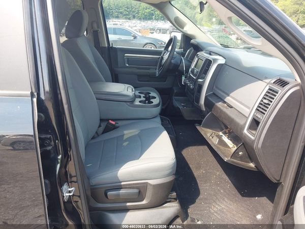2019 RAM 1500 CLASSIC SLT  4X4 6'4 BOX — I5