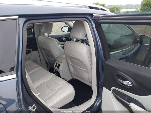 2021 JEEP CHEROKEE LATITUDE LUX 4X4 — I8