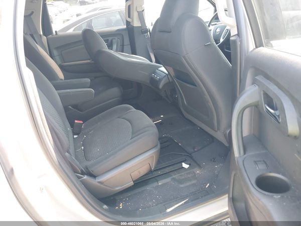 2012 CHEVROLET TRAVERSE 1LT — I8