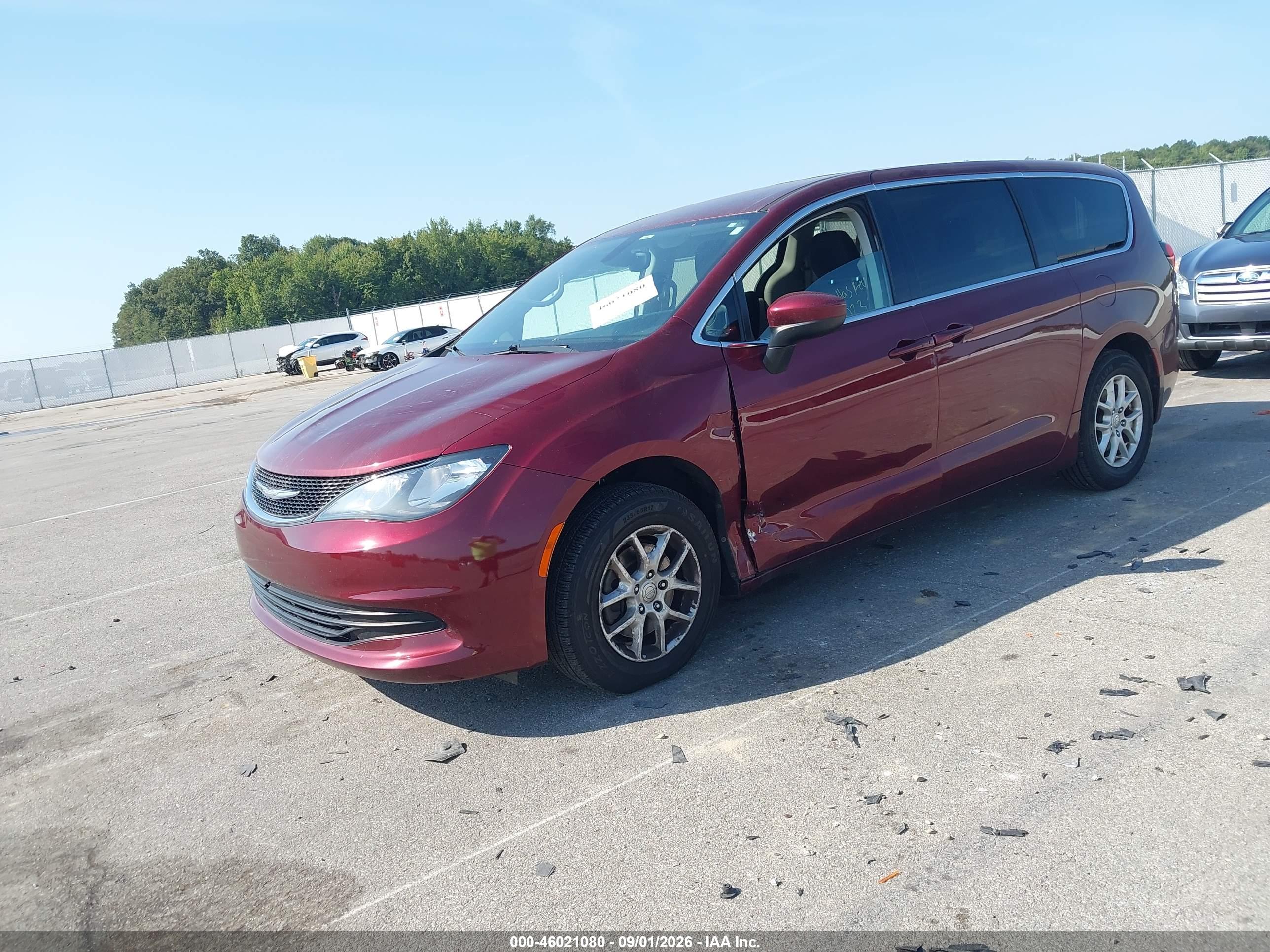 2017 CHRYSLER PACIFICA TOURING — I2