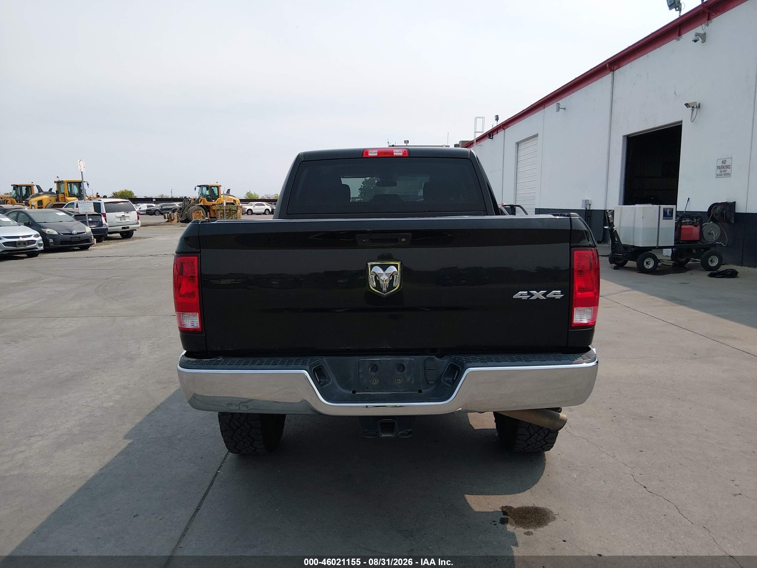 2018 RAM 2500 TRADESMAN  4X4 6'4 BOX