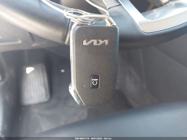 2025 KIA SPORTAGE EX — I11