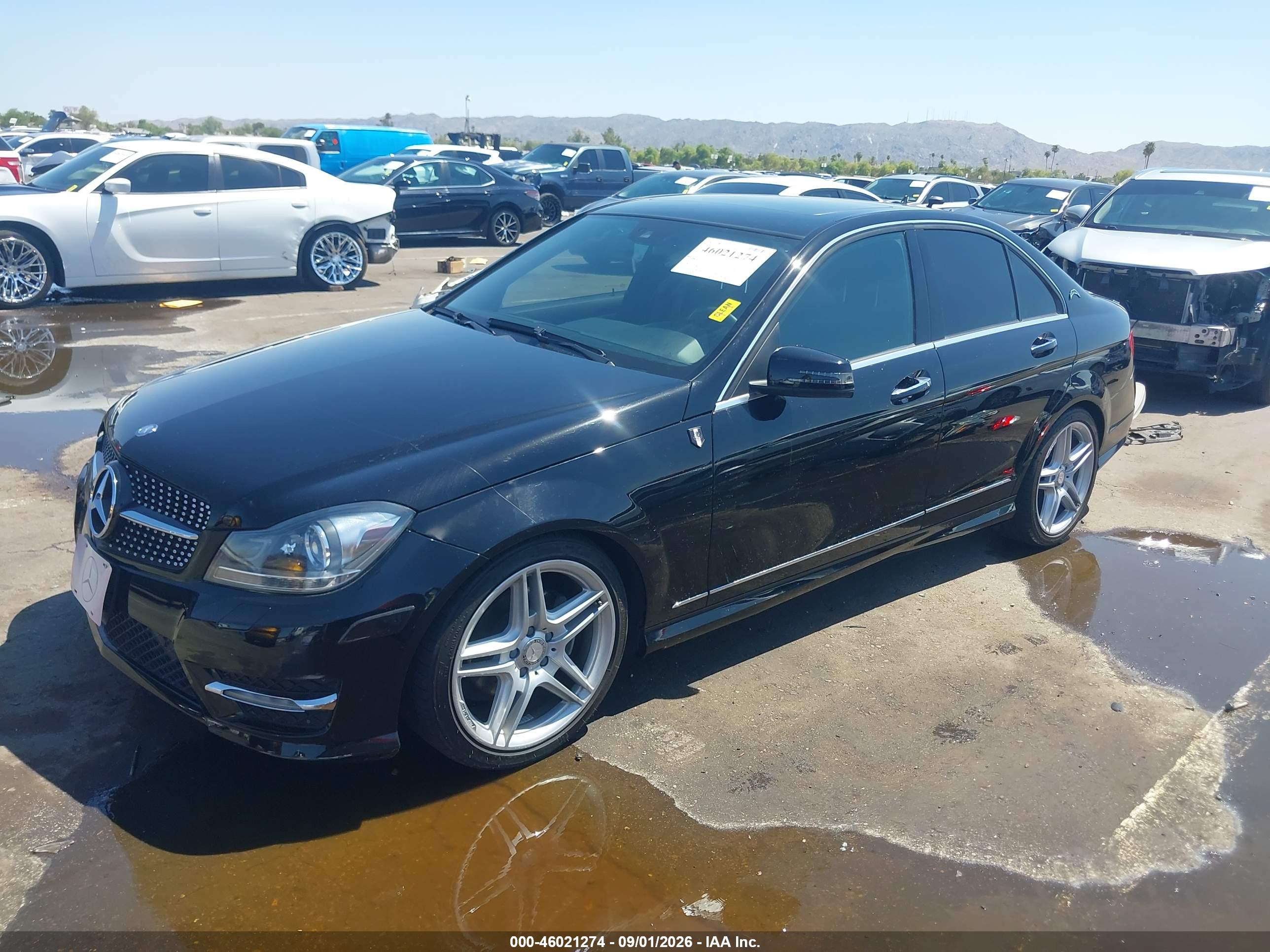 2012 MERCEDES-BENZ C 300 — I2