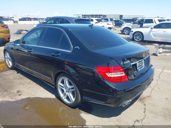 2012 MERCEDES-BENZ C 300 — I3
