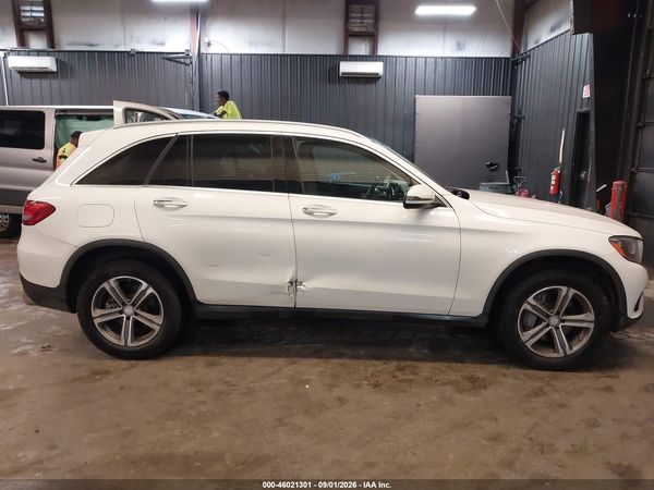 2017 MERCEDES-BENZ GLC 300 4MATIC