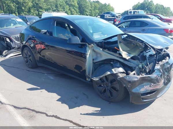 2024 TESLA MODEL Y — I1