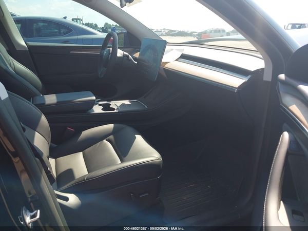 2024 TESLA MODEL Y — I5