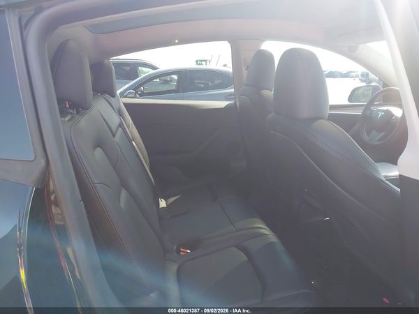 2024 TESLA MODEL Y — I8
