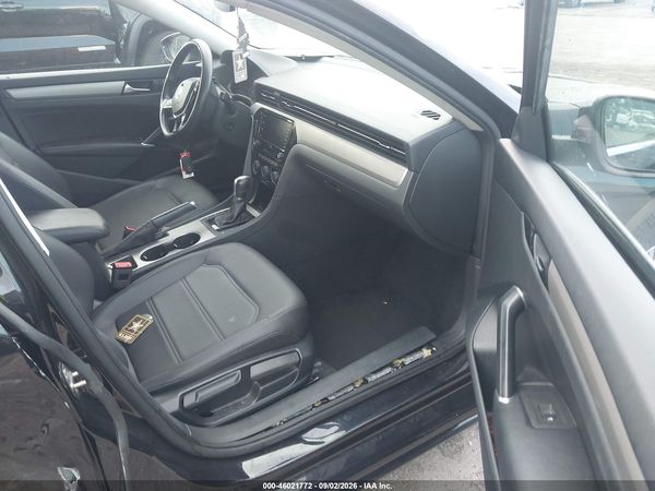 2021 VOLKSWAGEN PASSAT 2.0T SE — I5